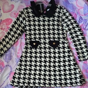 Tahari Black and White Patterned Garment